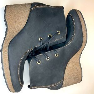 Timberland Women's Amston Wedge Booties